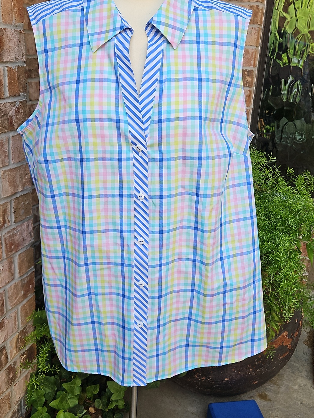 FOXCROFT NYC Sleeveless Button Down w/collar Sz 18W